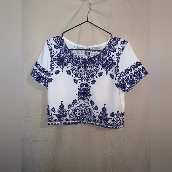 mooloolaba Tops - Mooloolaba crop top tshirt